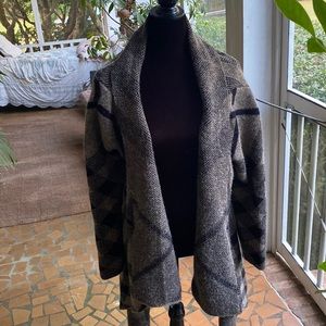 Sweater coat/poncho beautiful grey and black.